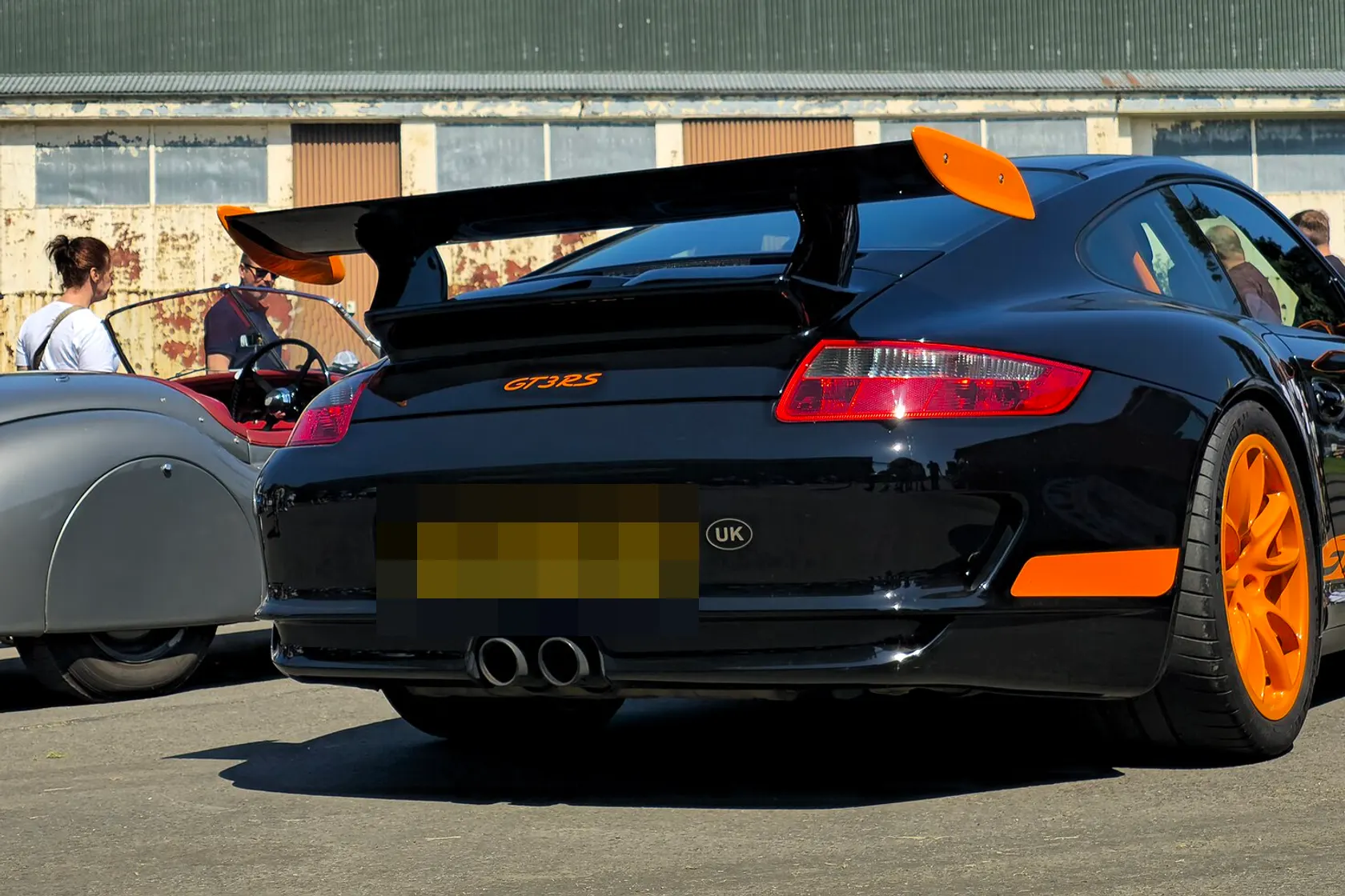 Porsche 911 GT3 RS Type 997.1, front three-quarter view