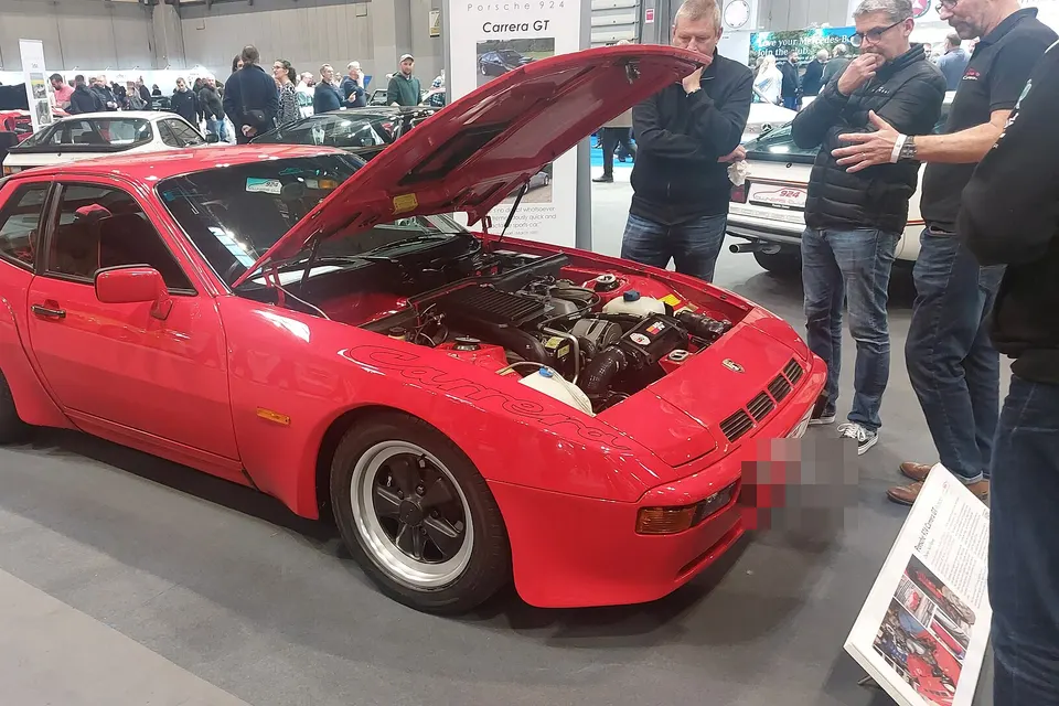 Red Porsche 924 Carrera GT Type 937, front three-quarter view