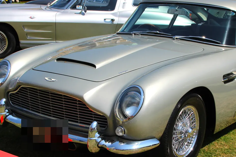 Aston Martin DB5 Vantage saloon in front three-quarter view