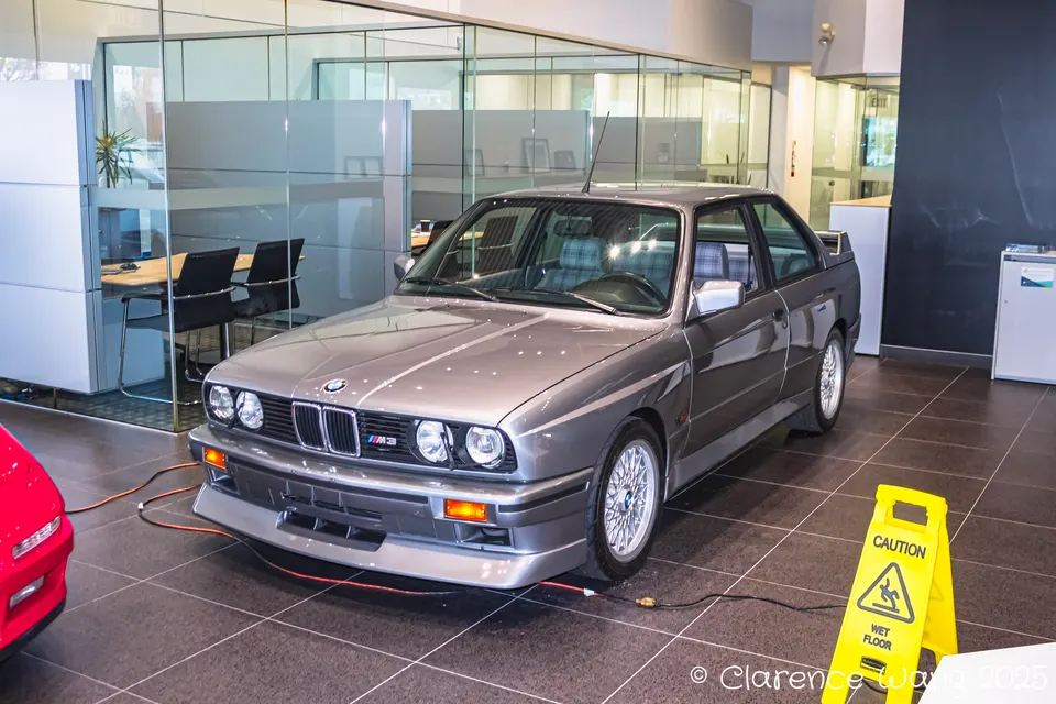 BMW M3 Sport Evolution E30 in front three-quarter view