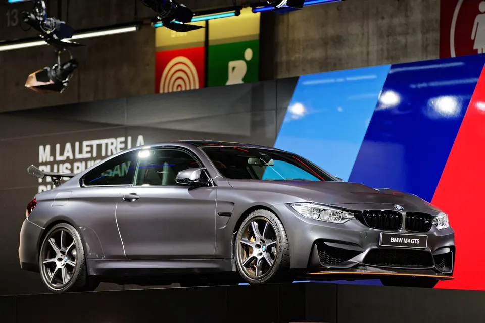 BMW M4 GTS F82 in front three-quarter view