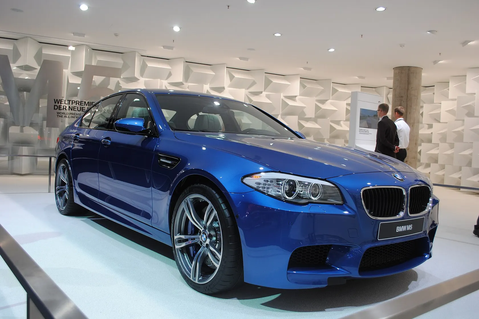 BMW M5 F10 displayed in front three-quarter view