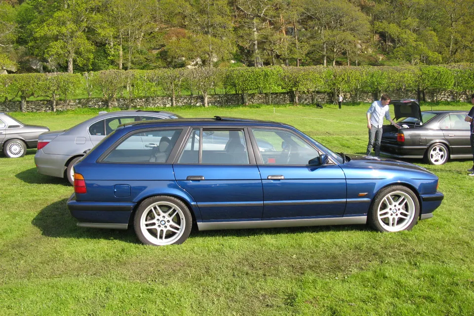 BMW M5 Touring E34 in rear three-quarter view