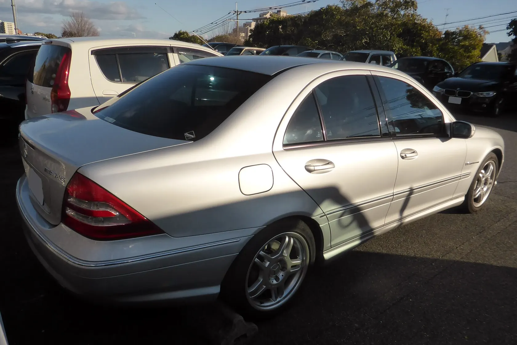Silver Mercedes-Benz C 32 AMG W203