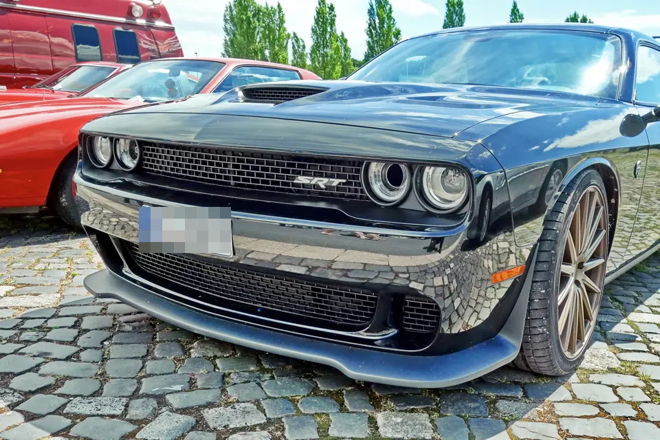 Dodge Challenger SRT Hellcat in front three-quarter view
