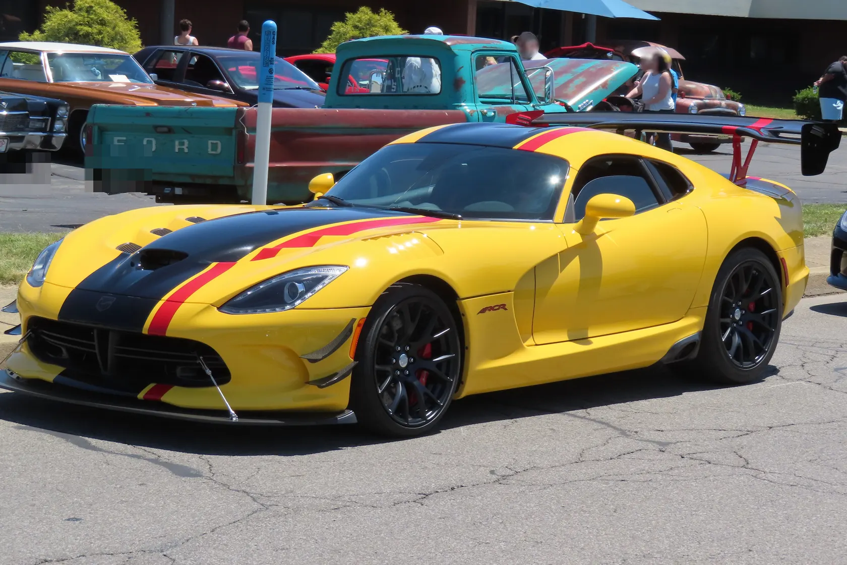 2016 Dodge Viper ACR with the optional Extreme Aero package