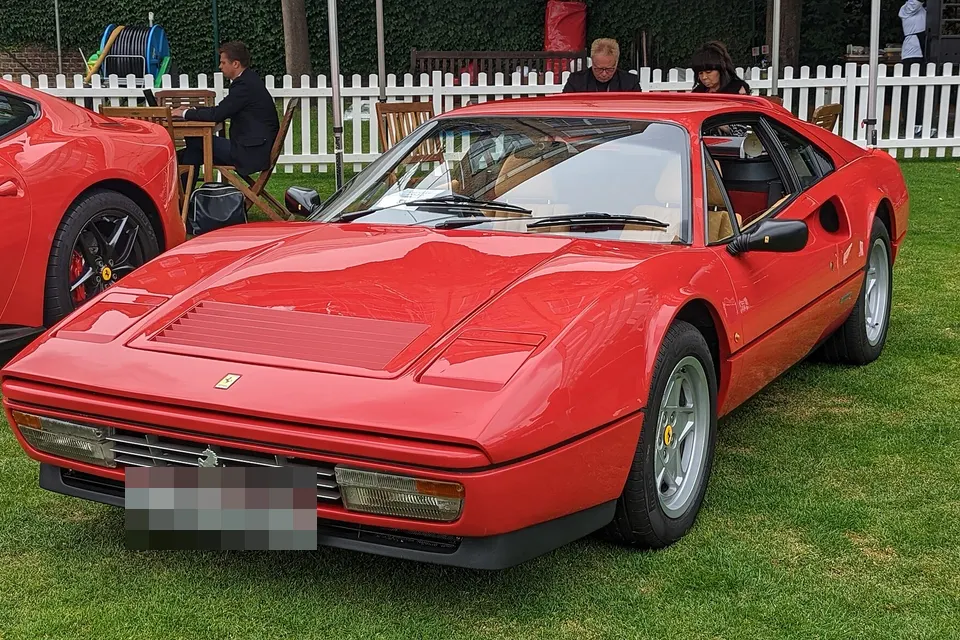 Red 1986 Ferrari 328 GTB, front three-quarter view