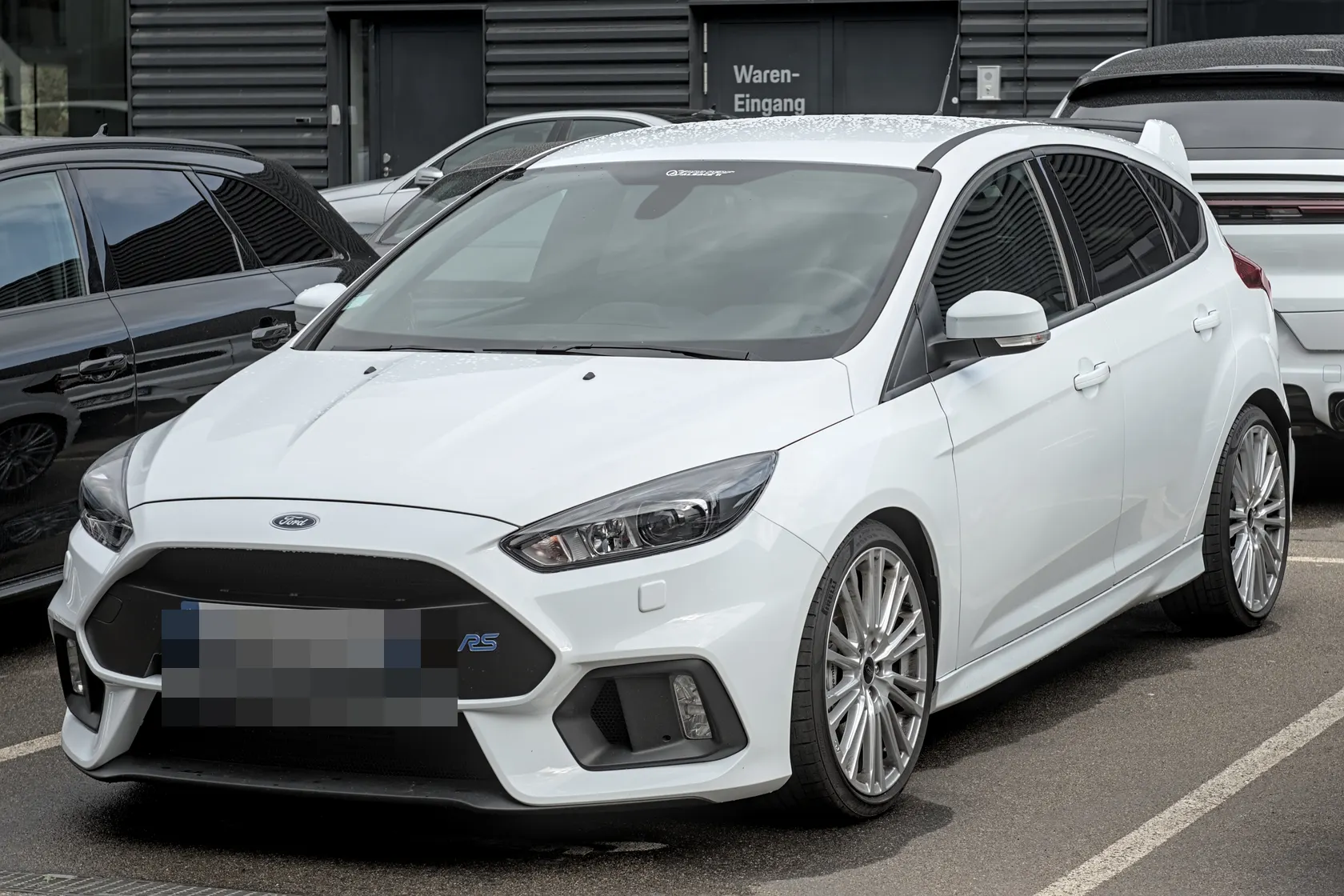 Blue Ford Focus RS Mk III in front three-quarter view