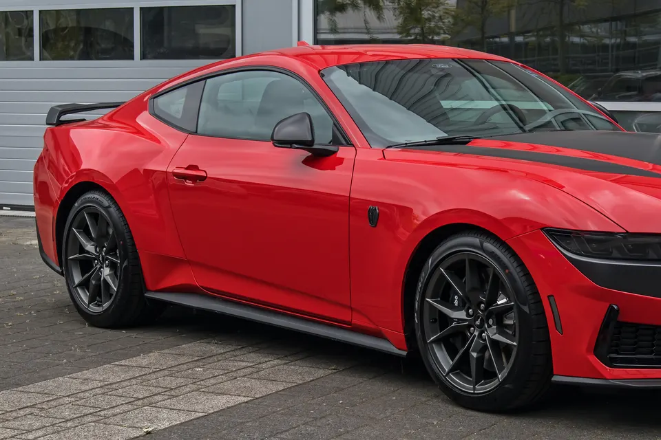 Ford Mustang Dark Horse S650 in front three-quarter view
