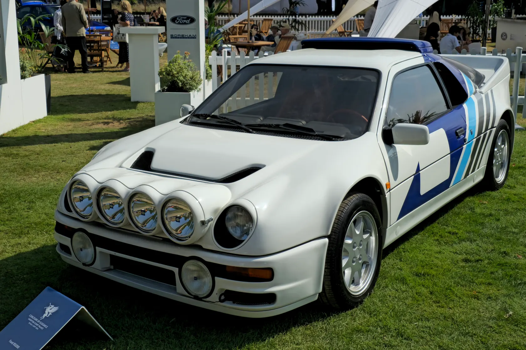 White Ford RS200 in front three-quarter view