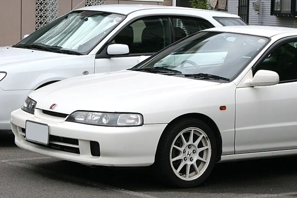 White Honda Integra Type R DC2 in front three-quarter view