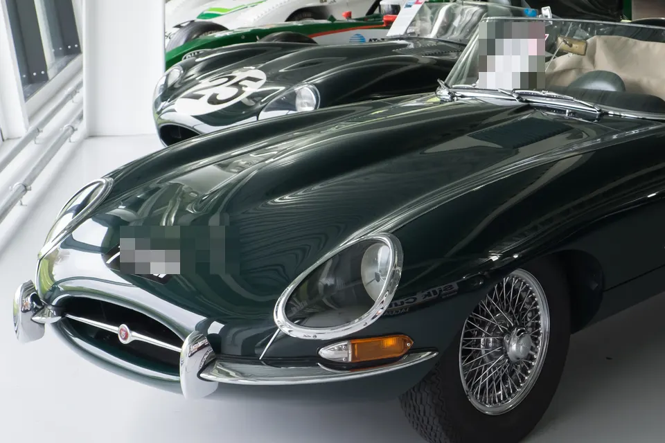 1961 Jaguar E-type Series 1 3.8 roadster in front three-quarter view