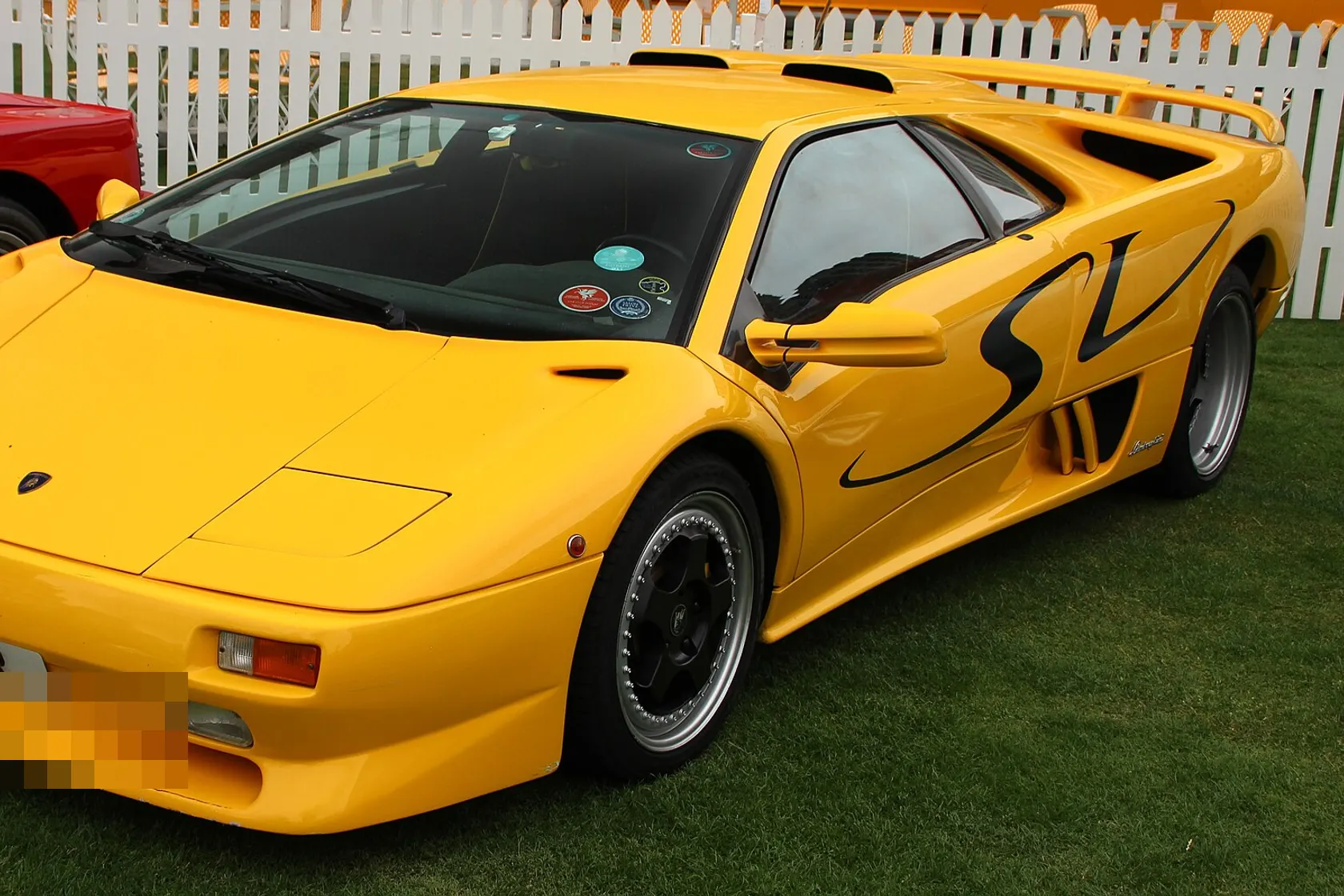 Yellow Lamborghini Diablo SV, front three-quarter view