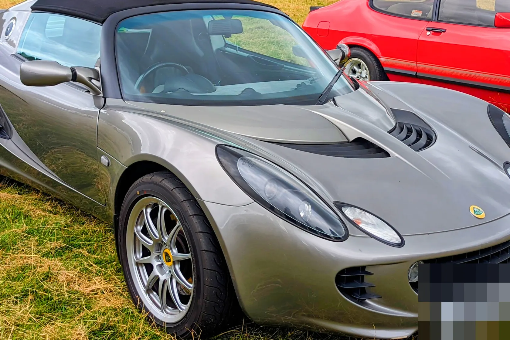 2004 Lotus Elise 111R Type 111 in front three-quarter view