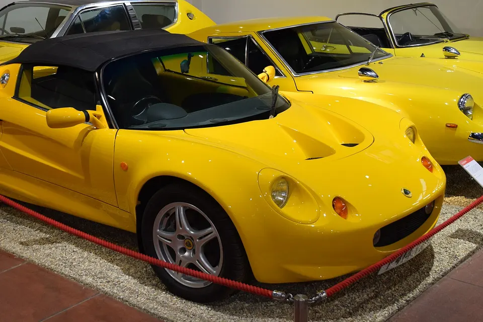 1996 Lotus Elise Type 111 Series 1 in front three-quarter view