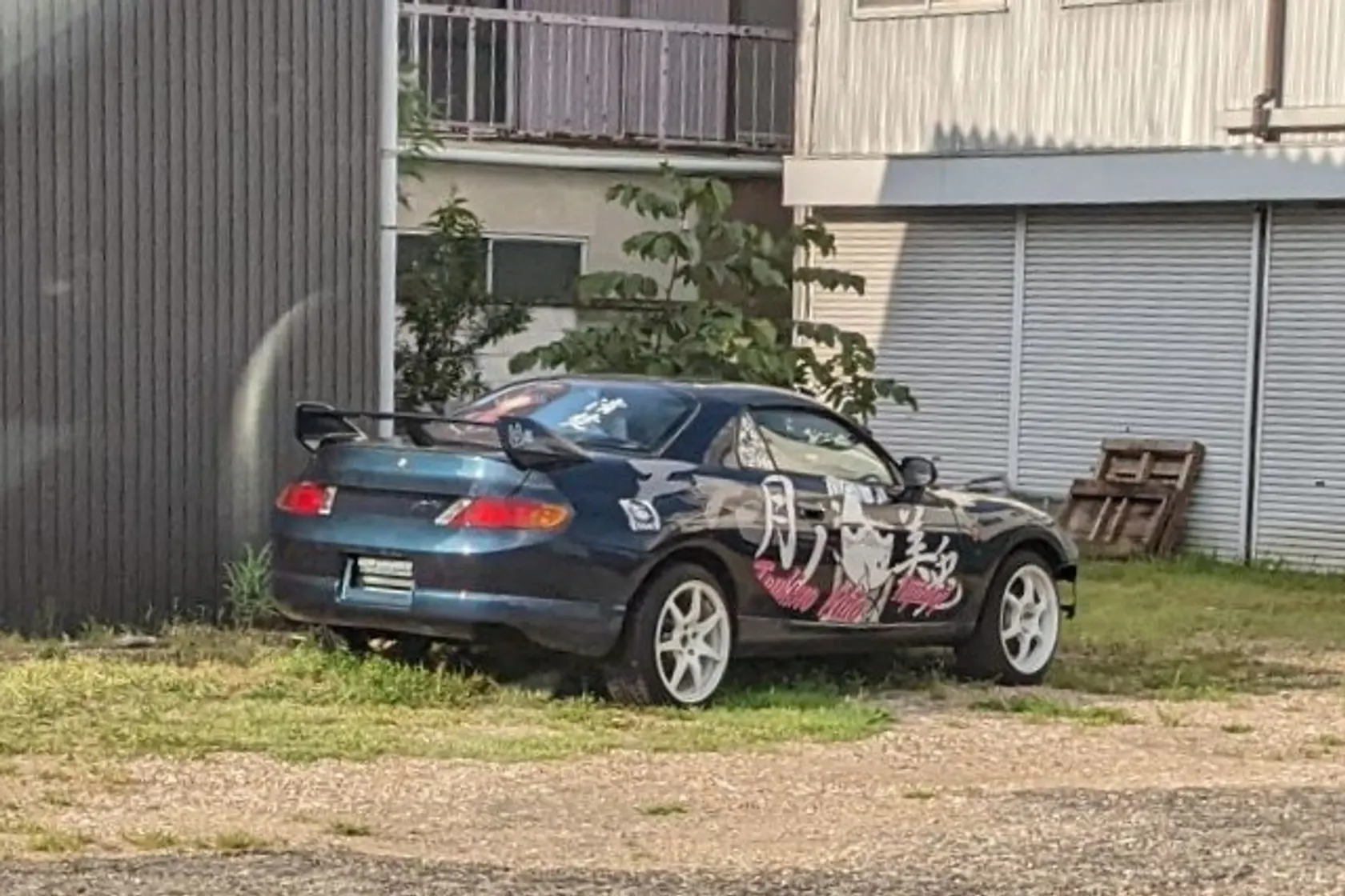 Mitsubishi FTO GP Version R DE3A automatic in modified itasha presentation
