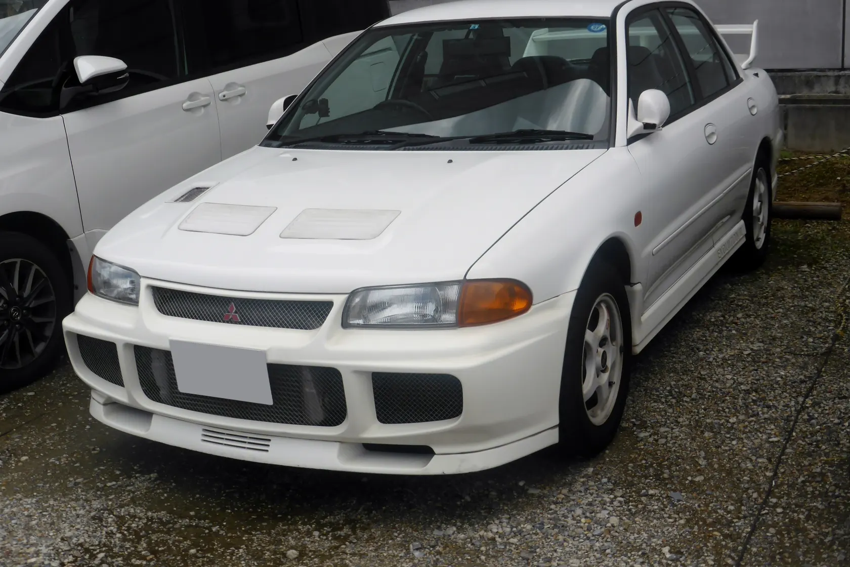 Mitsubishi Lancer GSR Evolution III CE9A in front three-quarter view