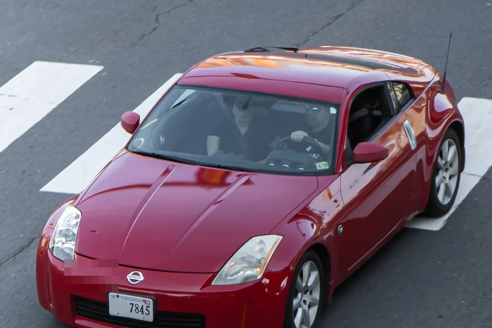 Silver Nissan 350Z Z33 in front three-quarter view