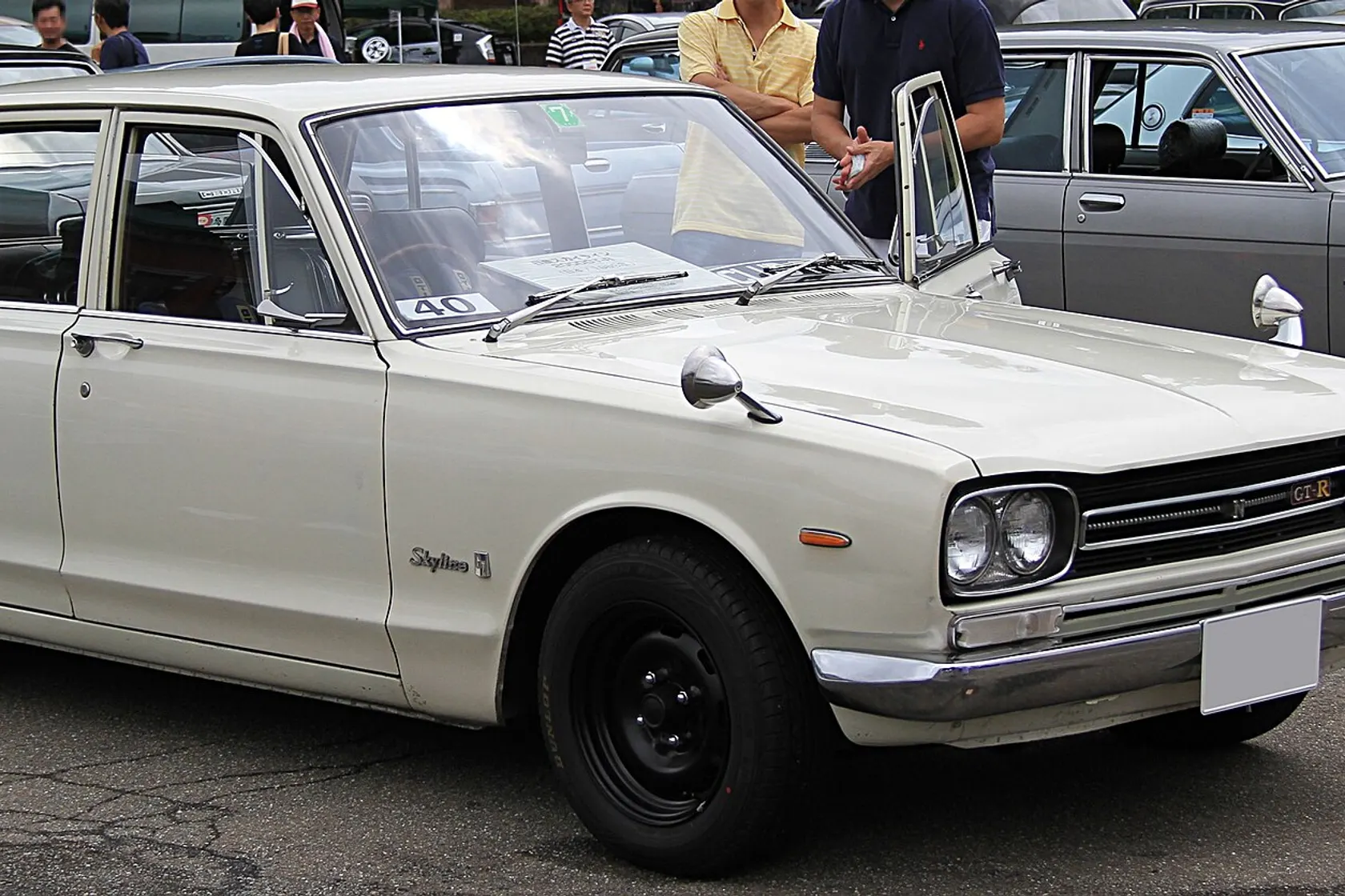 Silver 1969 Nissan Skyline 2000GT-R PGC10 saloon in side profile