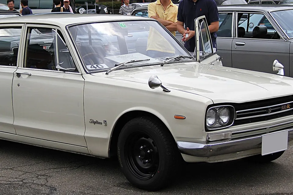 Silver 1969 Nissan Skyline 2000GT-R PGC10 saloon in side profile