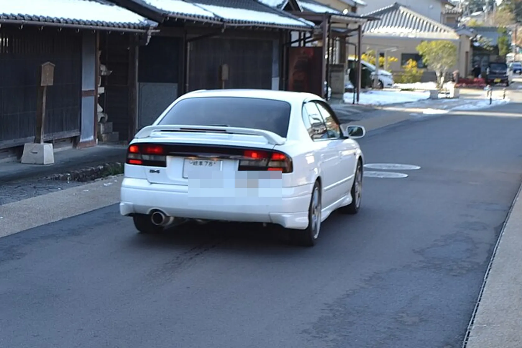 Subaru Legacy B4 RSK BE5 in front three-quarter view
